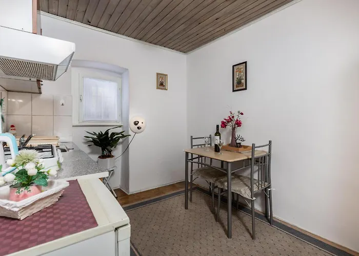 Apartment In With Wifi Jadranovo